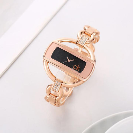 Calvin keli_n Montre