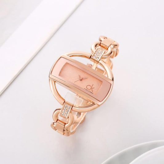 Calvin keli_n Montre